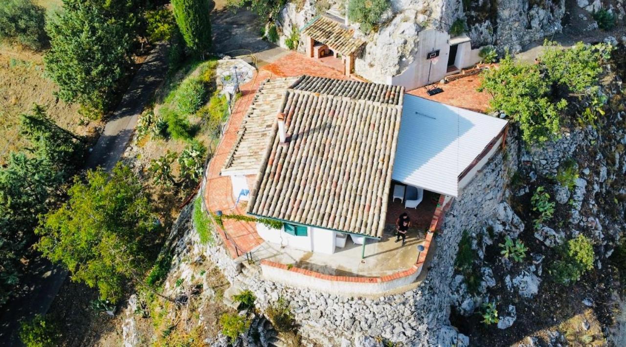 קלטניסטה B&B Tenuta La Puntara מראה חיצוני תמונה